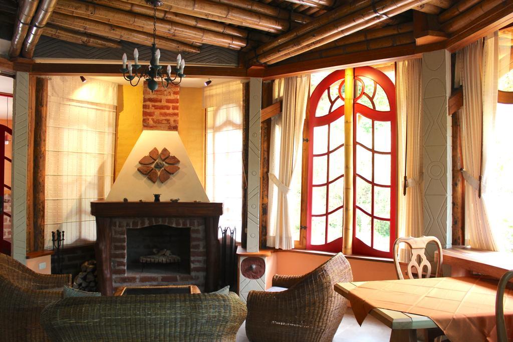 Finca Chamanapamba Guest House 바뇨스 외부 사진